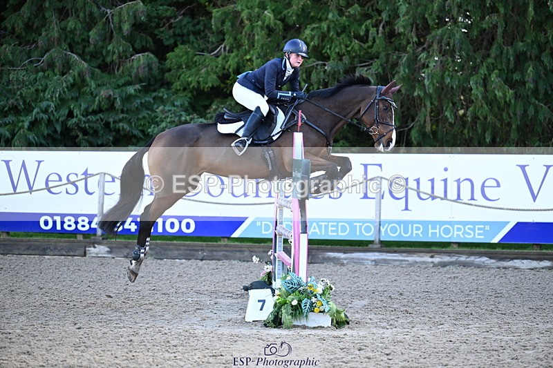 251024A-103404-06499 - B-143-Amber.Williams