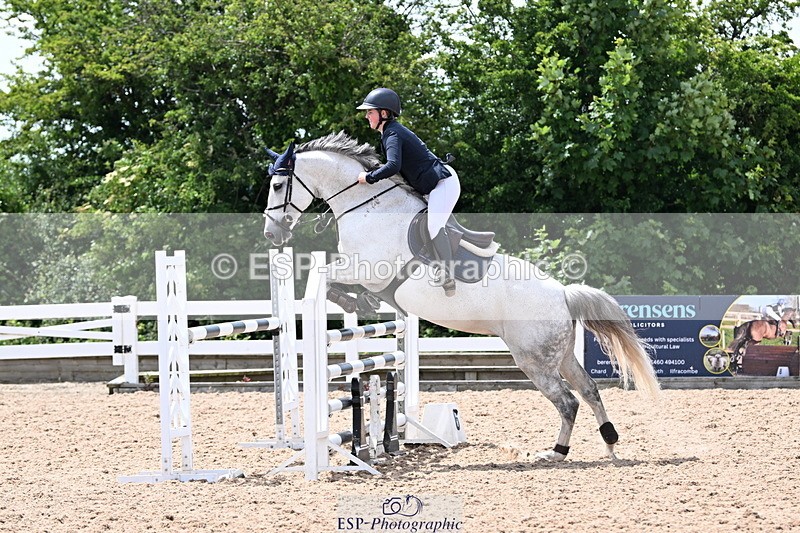 240619A-144106-00701 - Cls 4 Snr Newcomers and 1.10m Open