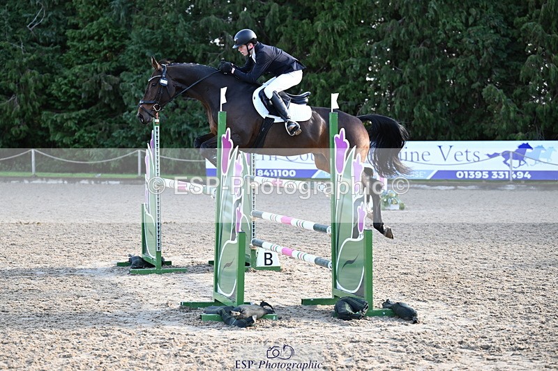 251024A-103211-06485 - B-142-Harry.Hodge