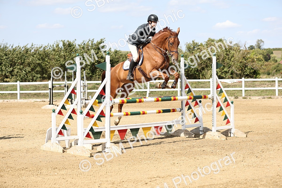 SBM_005090 - Class 6 = Senior Newcomers - 1.10m Open
