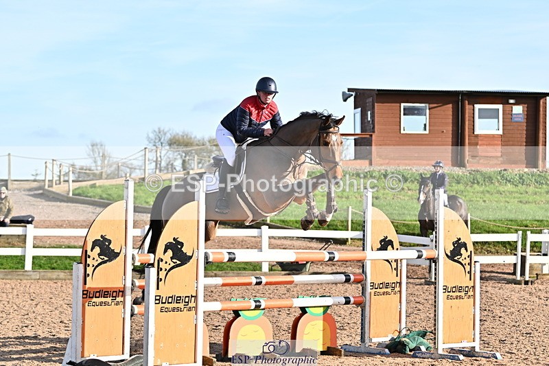 241113A-135355-00745 - Cls 05A&B Snr Fox & 1.20m Open