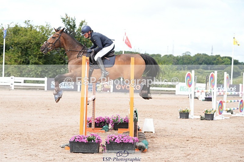 250731-121634-01625 - Cls 09  95cm Nat Am Qual