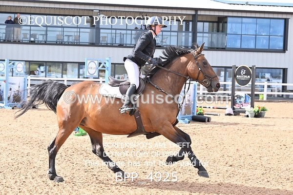 BPP_4925 - CLASS 7 THURS Redpost Equestrian Senior Foxhunter/1.20m Open