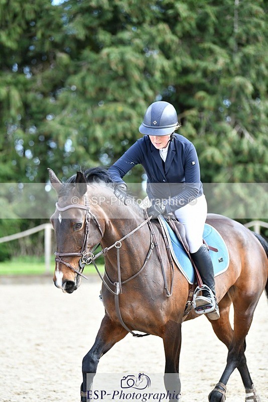 240324-122104-02524 - Cls 9 Snr 1.05m Open