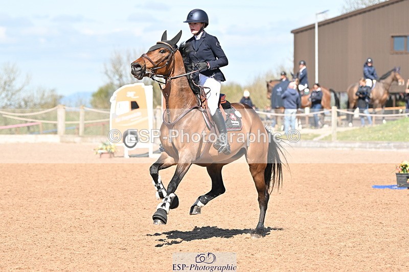 240418A-112848-02579 - Cls 5, 2 Star Medium Tour 1.35m