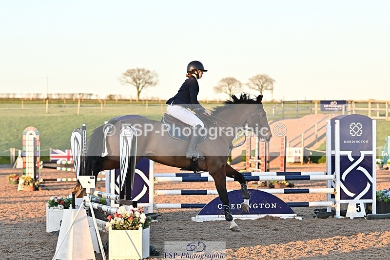 250401-192046-00977 - 90cm Classes