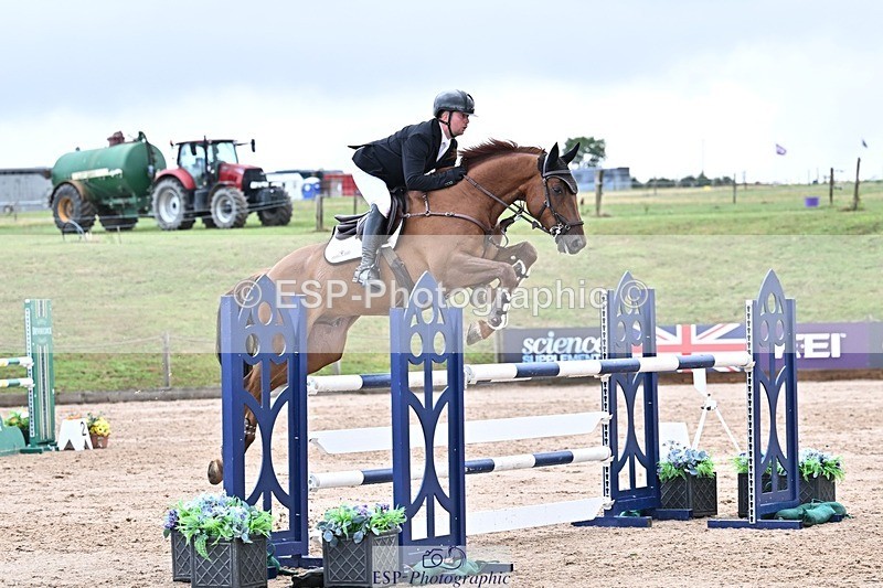 250731-105450-00467 - Cls 02 Snr Fox 1st Rnd