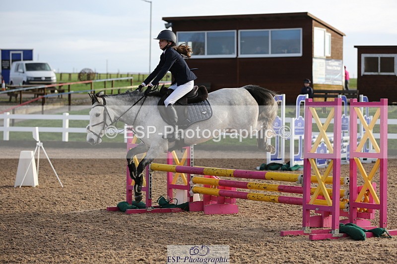 240211A-100235-01703 - Cls 1 Pony Intro 70cm