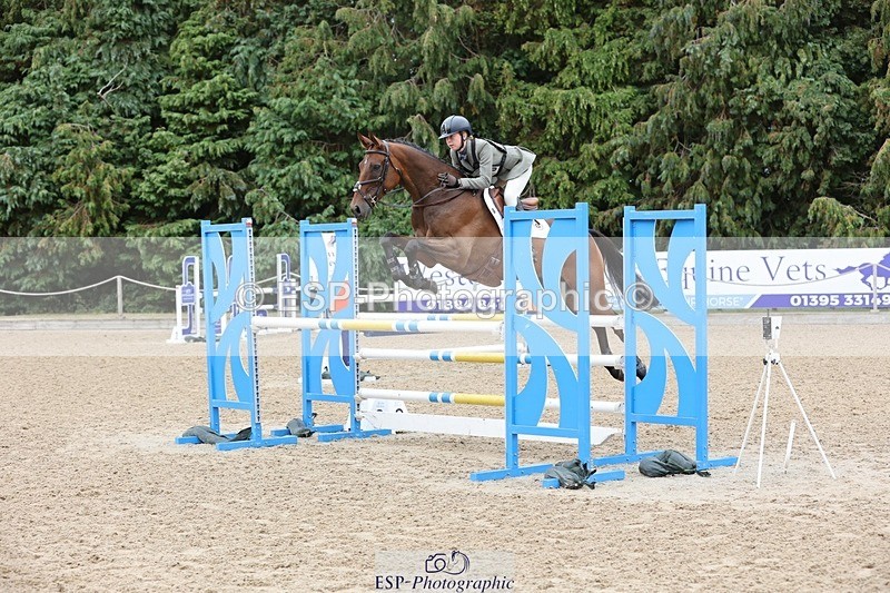 250803A-140711-14534 - P-710-Isla.Kitson-BLUES.CLOUD