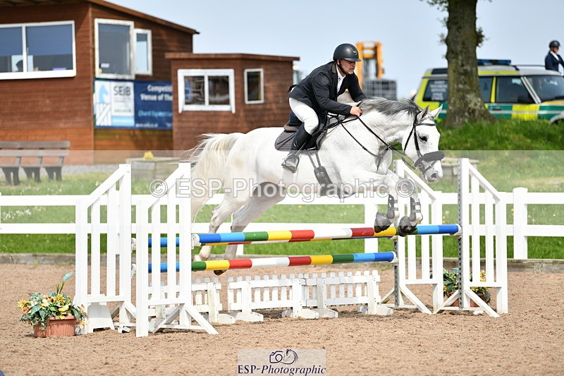 240511A-152438-14123 - Cls 25 British Novice and 90cm Open