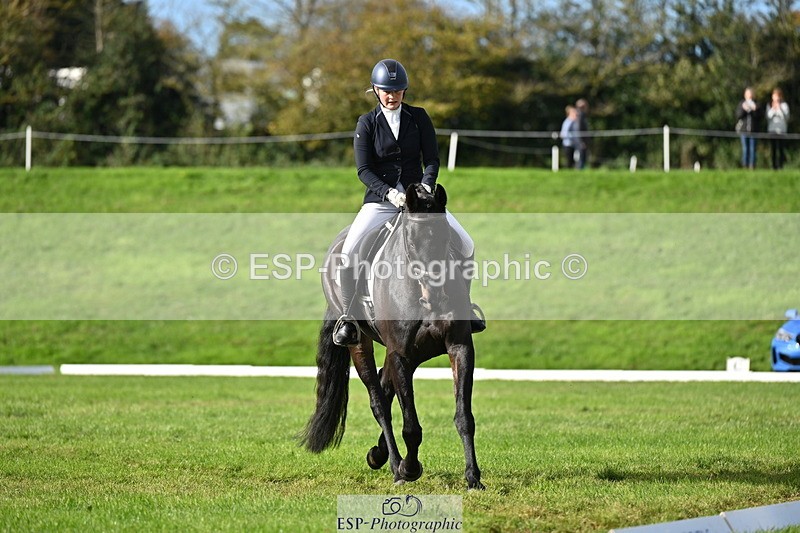 251024A-120734-09507 - F-468-Tabitha.Stephenson