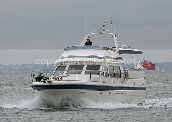 121021 KASIMA WT7A2550 - Flybridge Cruisers