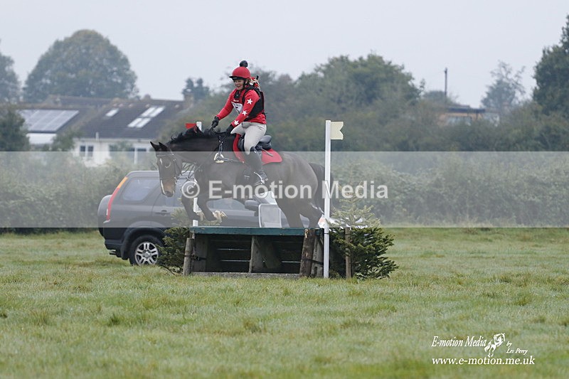 WWHT 171021 0304 - Novice Restricted (0.80m)  17/10/21