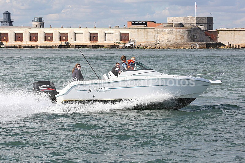 161002 UNNAMED JEANNEAU CAP CAMARAT 695 Y92A2943 - Motorboats - Open