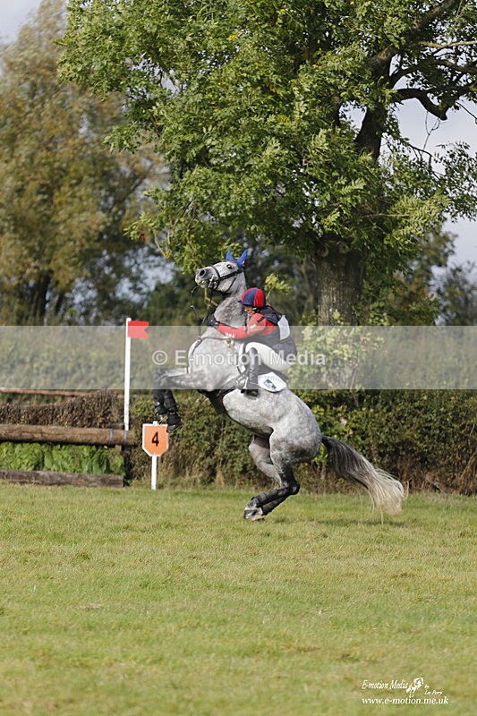  WWHT 171021 2977 - Intermediate (0.90m)  17/10/21