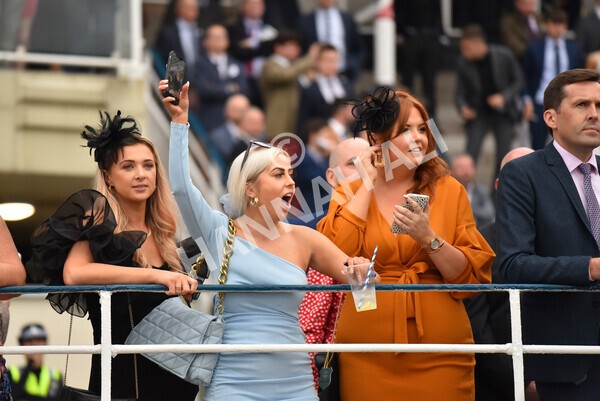 yr09102021r7-33 - Race 7 5.00pm Coral Proud Sponsors Of British Racing Finale Handicap