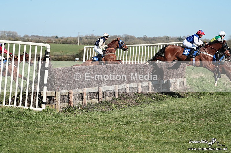 PtP 210326 412 - VWH Cirencester Races 21/03/26