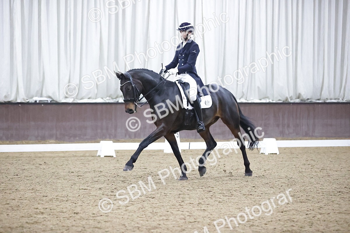 SBM_009082 - Class 16-17-19-21 - ADV 101-FEI PSG-FEI INT I-GP
