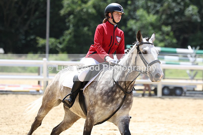 3E7A2622 - Class 4: 70 -75cm Part B