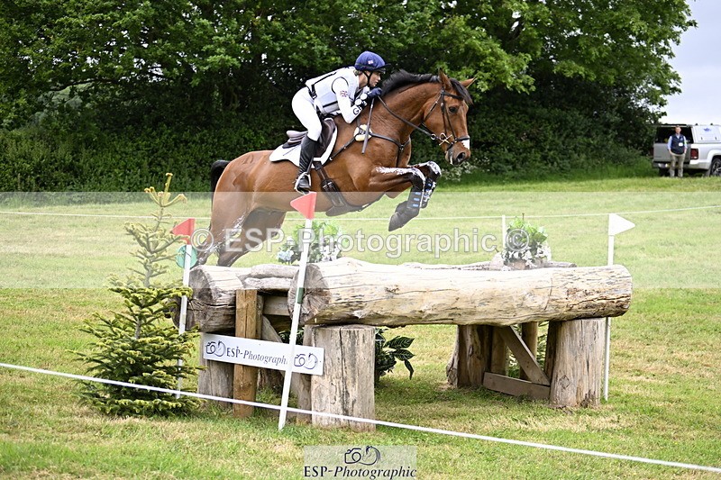 250524A-093055-08329 - A-001-Jemima.Howden-HEADS.UP