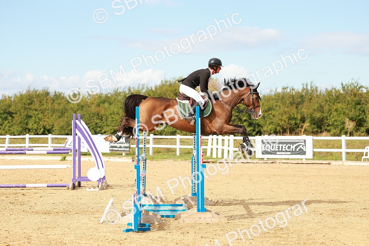 SBM_001723 - Class 4 - Senior Newcomers - 1.10m