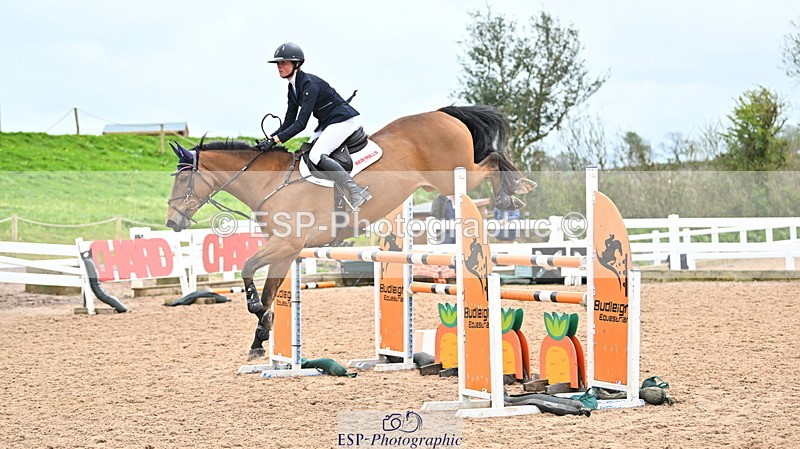 240501A-135344-00885 - Cls 8 Snr Foxhunter and 1.20m Open