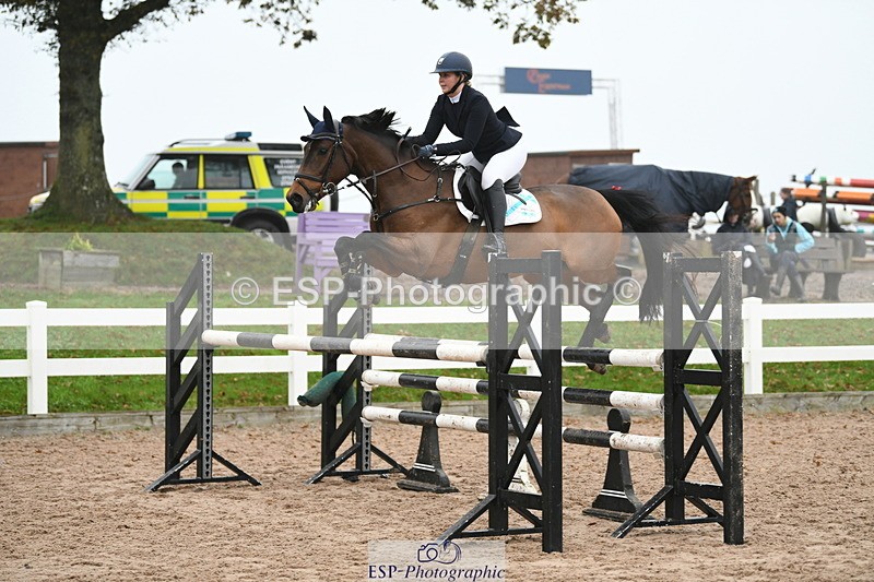 241103A-111146-07709 - SUN Cls 21 Snr Newcomers and 1.10m Open