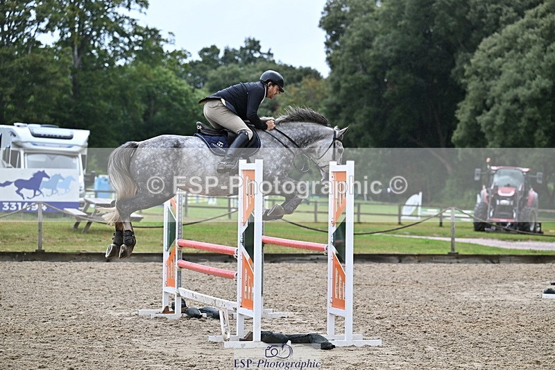 250831A-130329-10460 - Cls 42 Snr 1m Grand Prix