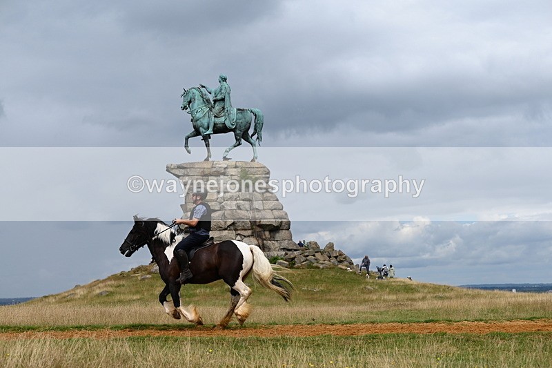 DSC_7909 - Time at Statue 13:16 to 13:52