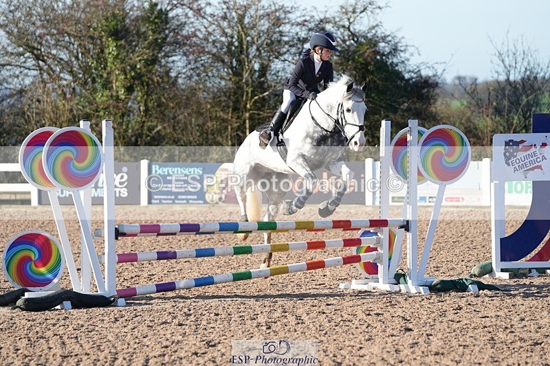 251130-104421-00969 - Cls 4 Pony Brit Nov & 80cm Open