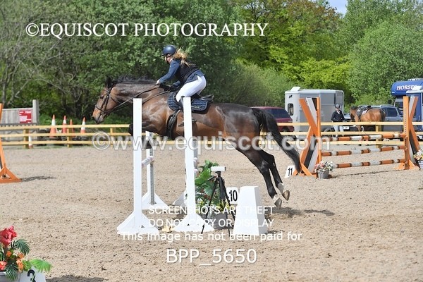 BPP_5650 - CLASS 24 SUN Senior BritiNovice/ 90cm Open