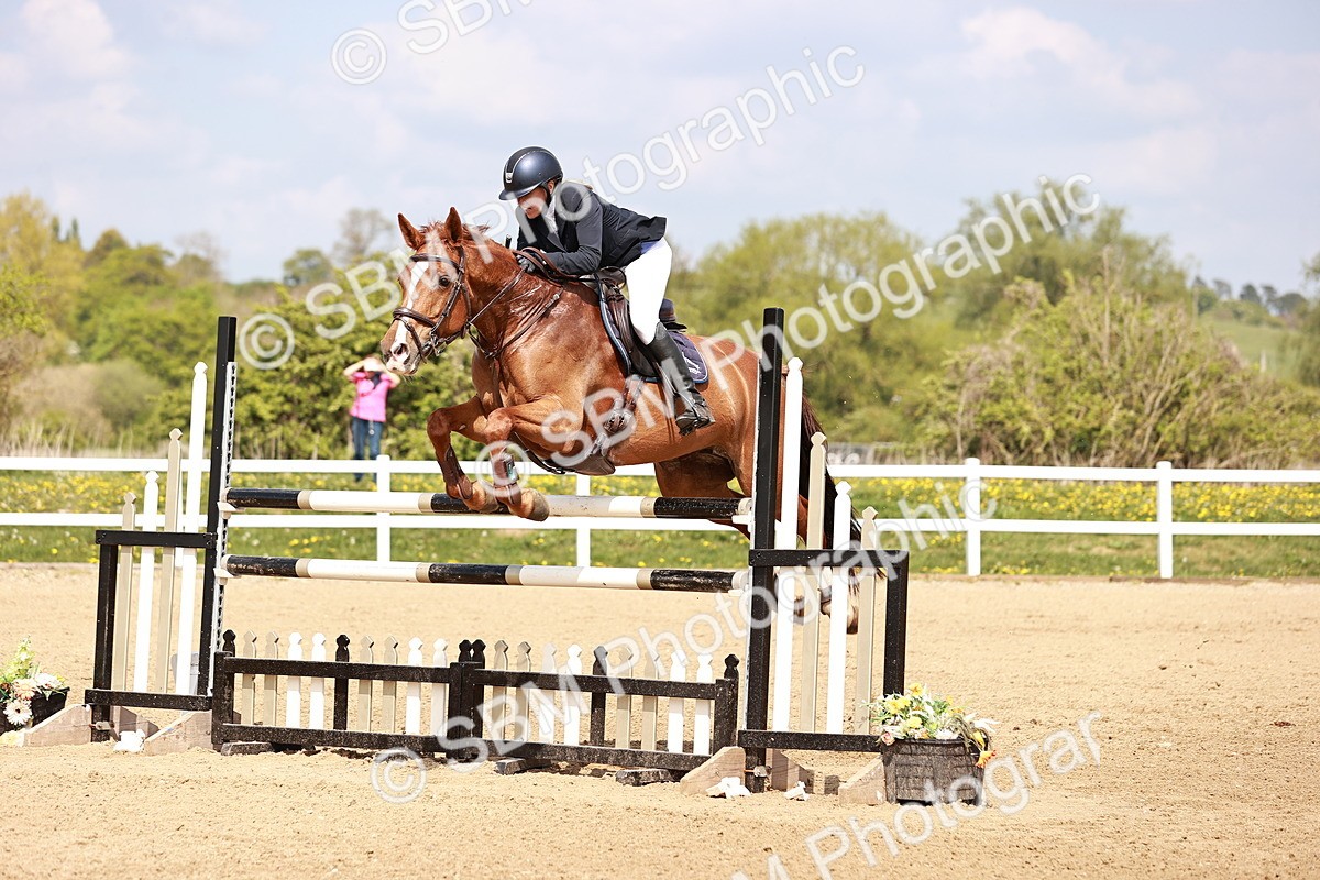  - Class 26 - Senior Foxhunter - 1.20m