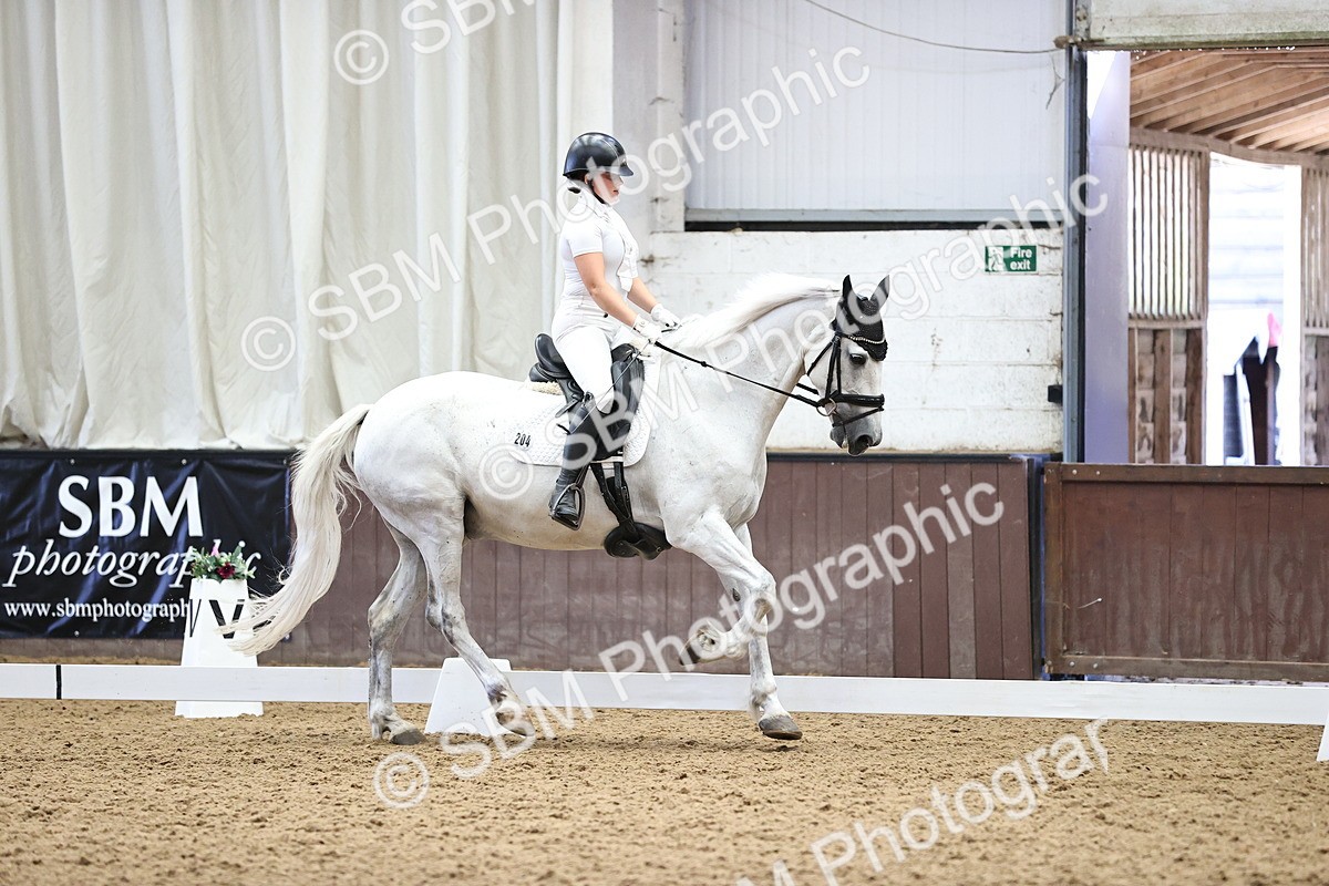 SBM_000918 - Novice 4 Warm Up