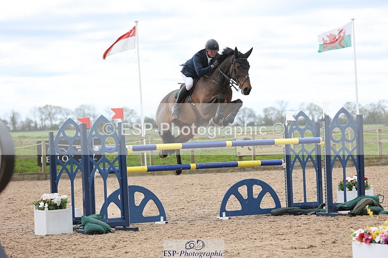 240419A-123840-07353 - Cls 6, 2 Star Medium Tour 1.35m