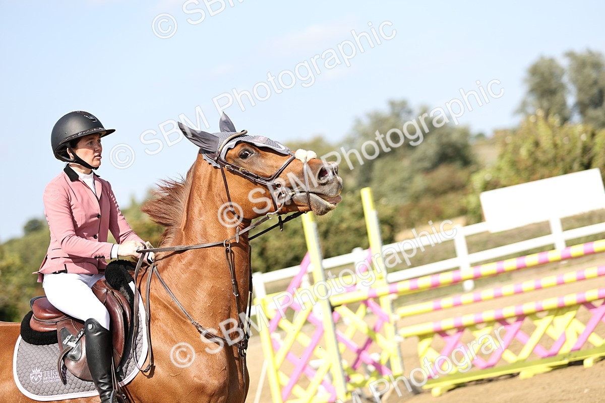 SBM_005224 - Class 6 = Senior Newcomers - 1.10m Open