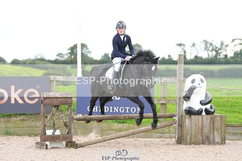 250921-145025-03736 - Cls 20 Pony 80cm Derby