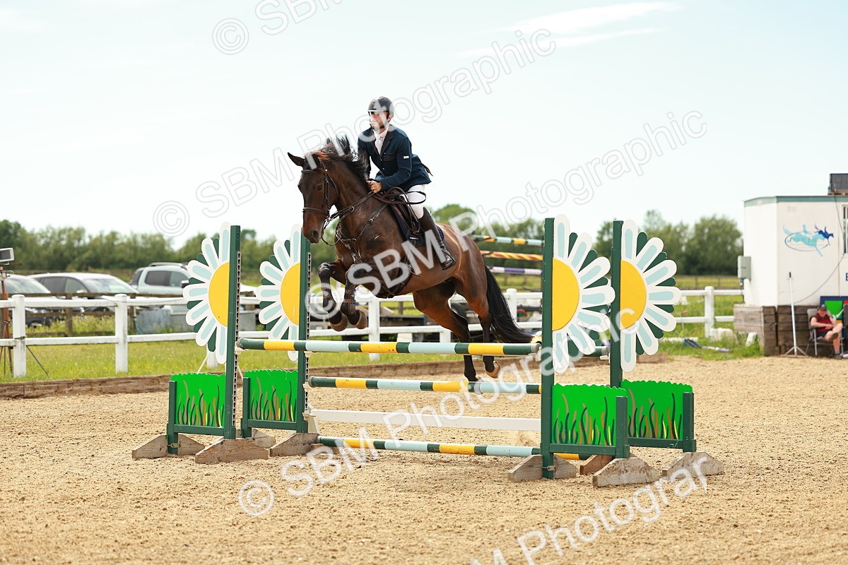 SBM_002252 - Class 4 - Senior Newcomers - 1.10m