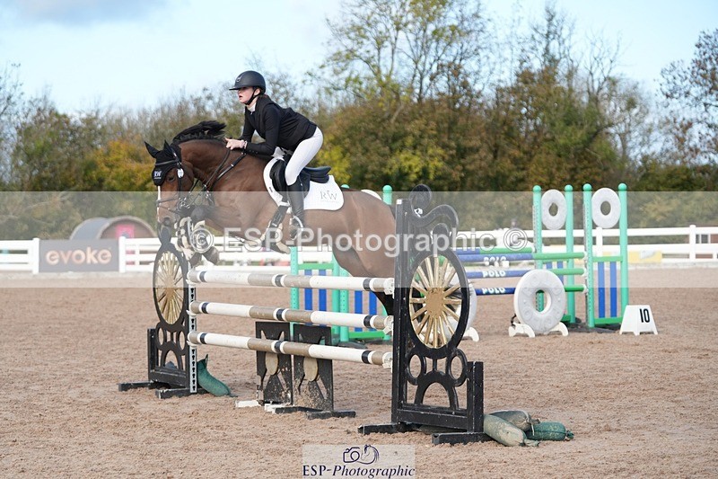 251025-141620-00612 - Cls 13 Pony Foxhunter and 1.10m