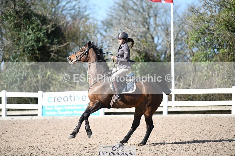 250330-103243-06155 - Cls 32 British Novice and 90cm