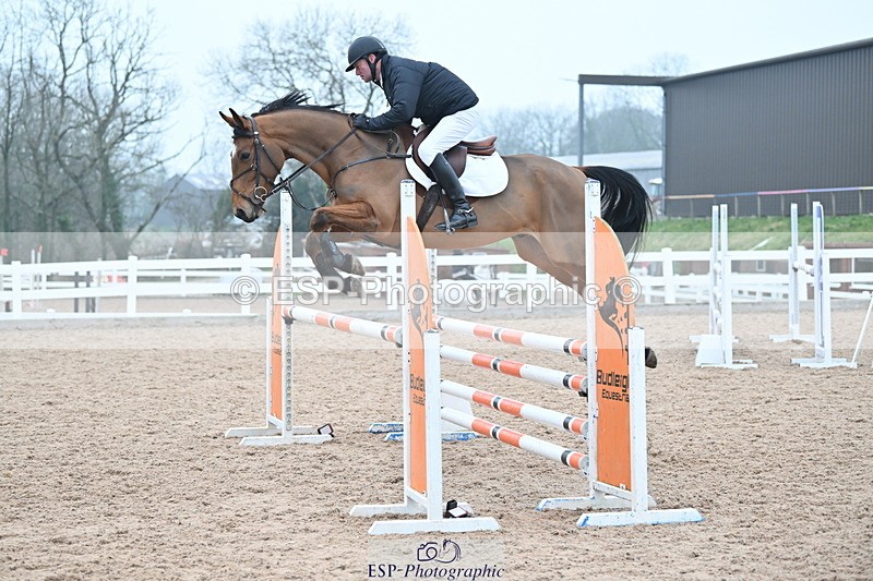 240113A-131209-02139 - Cls 12 Newcomers and 1.10m Open