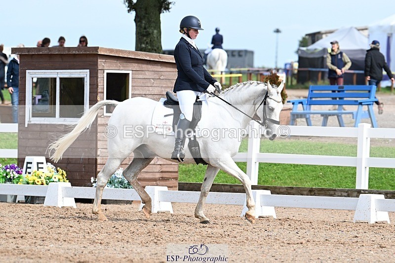 250907-132632-10133 - 065-Jessica.PerrySilver.Secret