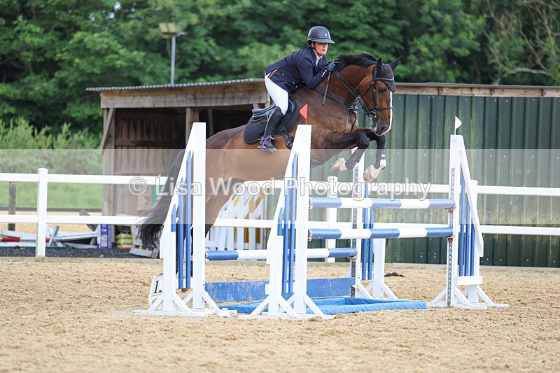 3E7A4203 - Class 7: Senior Newcomers/1.10m open