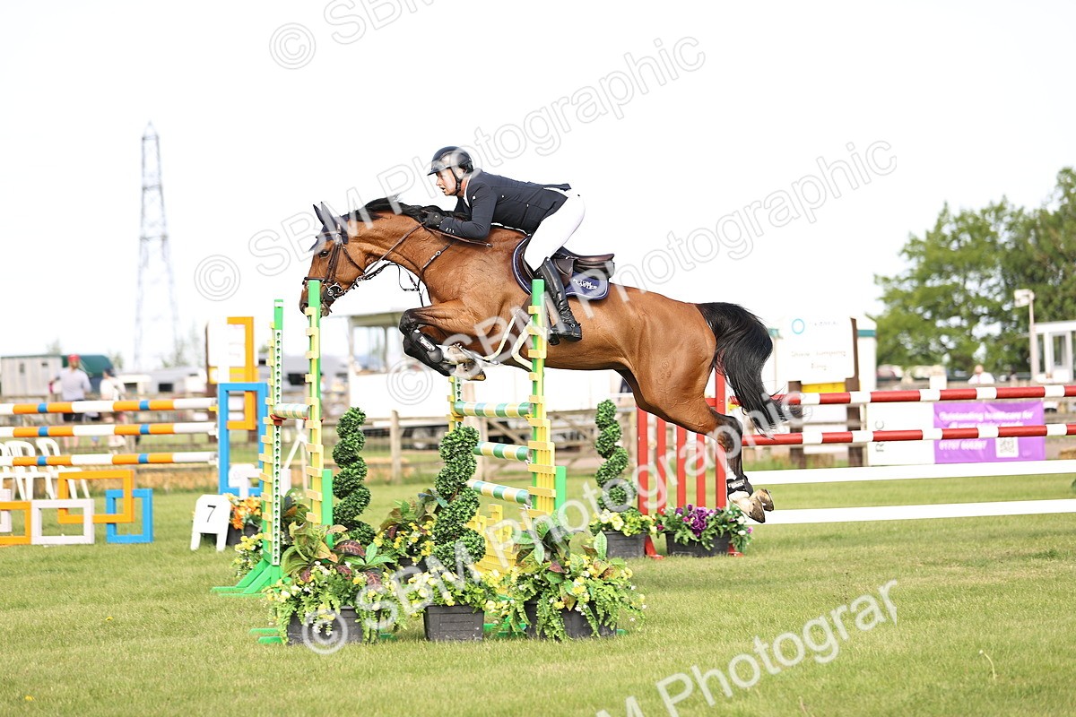 SBM_01306 - Class 200 - Martin Grant Homes Welcome Stakes 1.25m Open