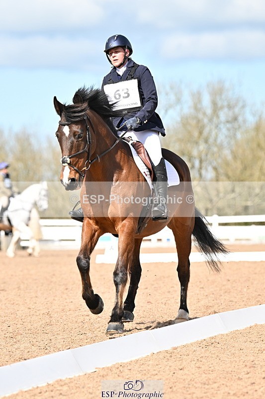 240324A-131900-03354 - Novice 28, 13.00 to 14.00