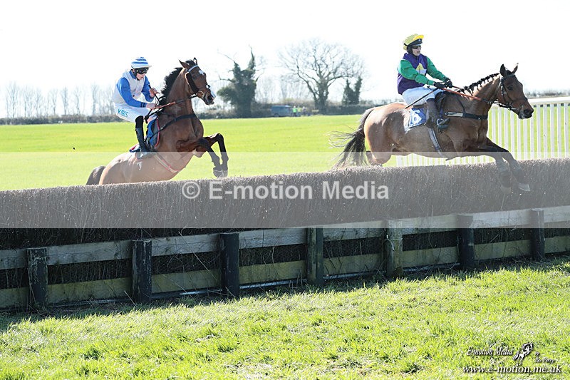 PtP 210326 110 - VWH Cirencester Races 21/03/26