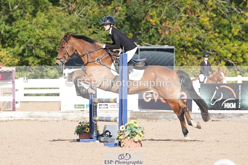 251005-104316-02624 - Cls 22 British Novice and 90cm