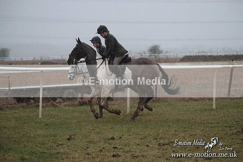 PtP 260125 1228 - Cocklebarrow Point-to-Point racing with the Heythrop Hunt 26/01/25
