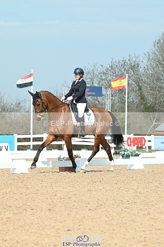 250403-103306-01443 - 036-Abbie.Newbury-Seagry.Viceroy