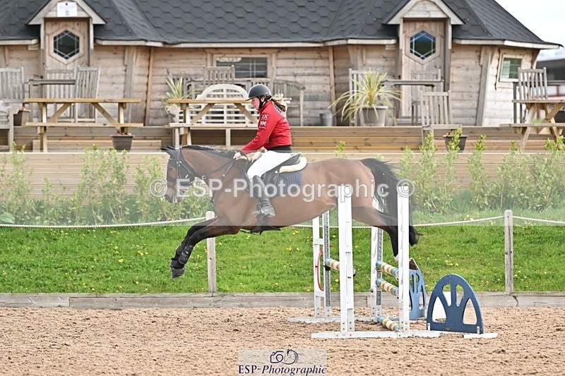 250414-104051-00194 - 80cm Round 1