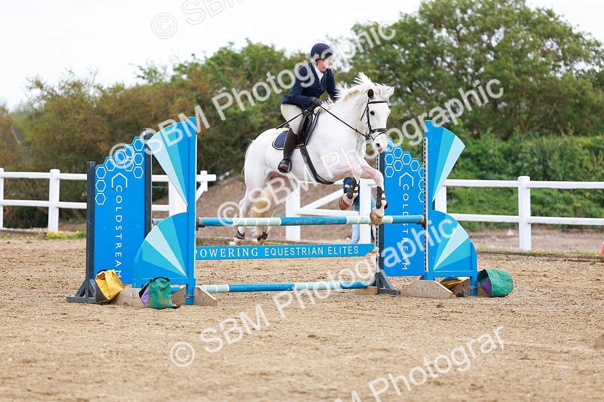 SBM_001927 - class 8 - Senior British Novice - 90cm